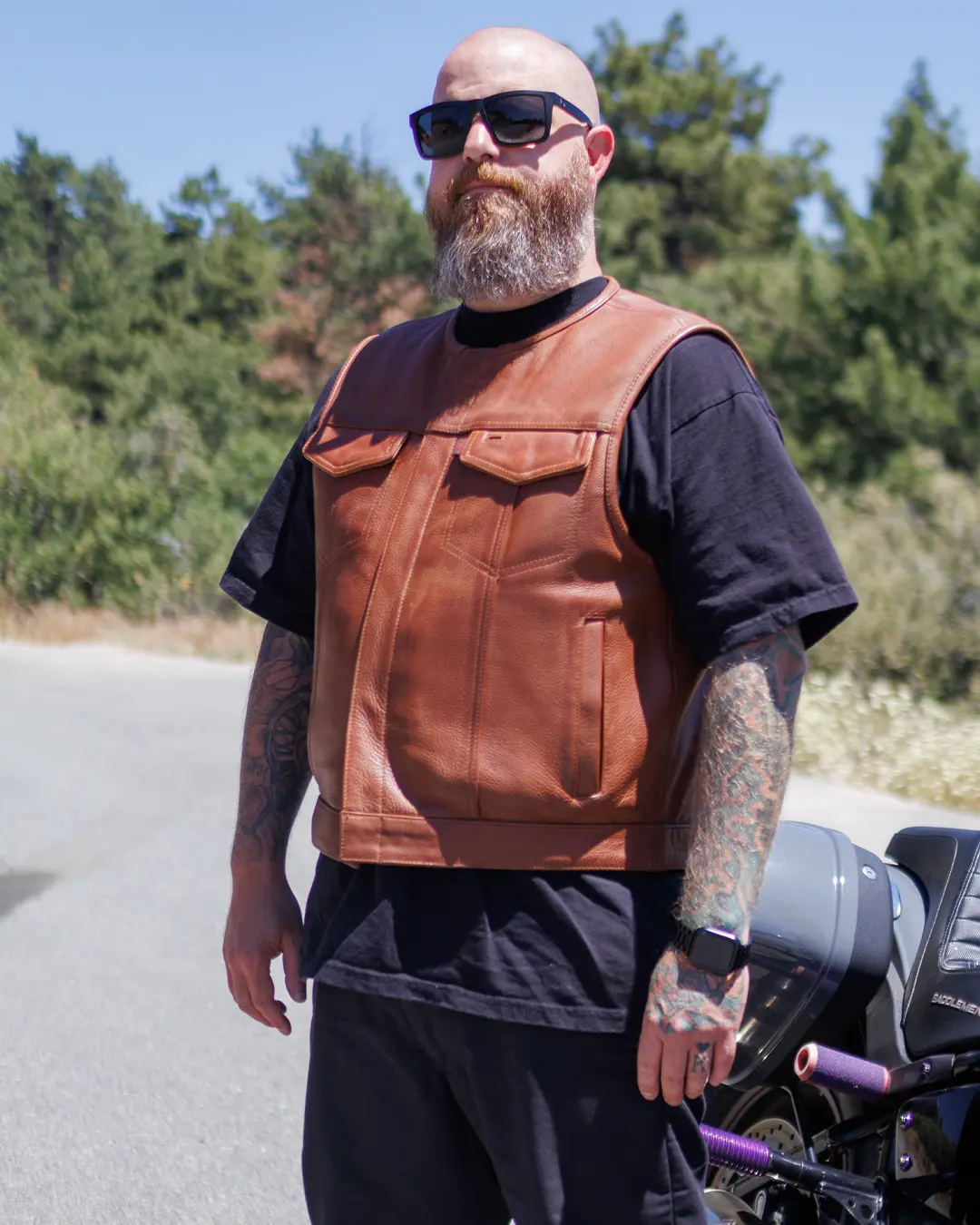 0-lowside-men-s-motorcycle-leather-vest-17.webp Lowside Men's Motorcycle Leather Vest
