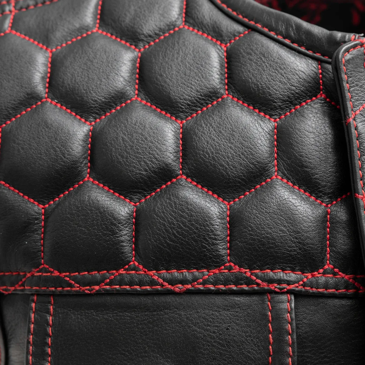 279-hornet-men-s-club-style-leather-vest-14.webp Hornet Men's Club Style Leather Vest