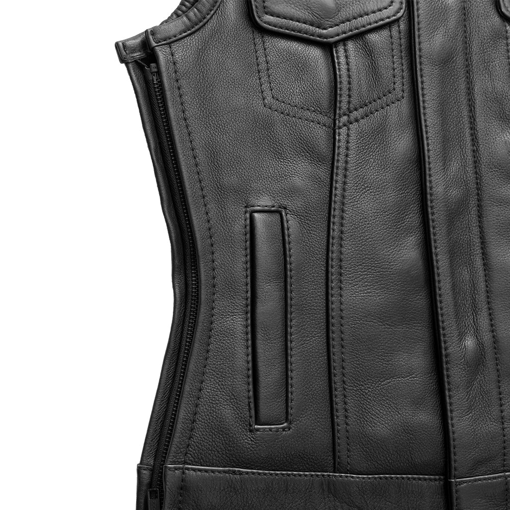 6574-garland-women-s-club-style-motorcycle-leather-vest-limited-edition-5.jpg Garland Women's Club Style Motorcycle Leather Vest - Limited Edition