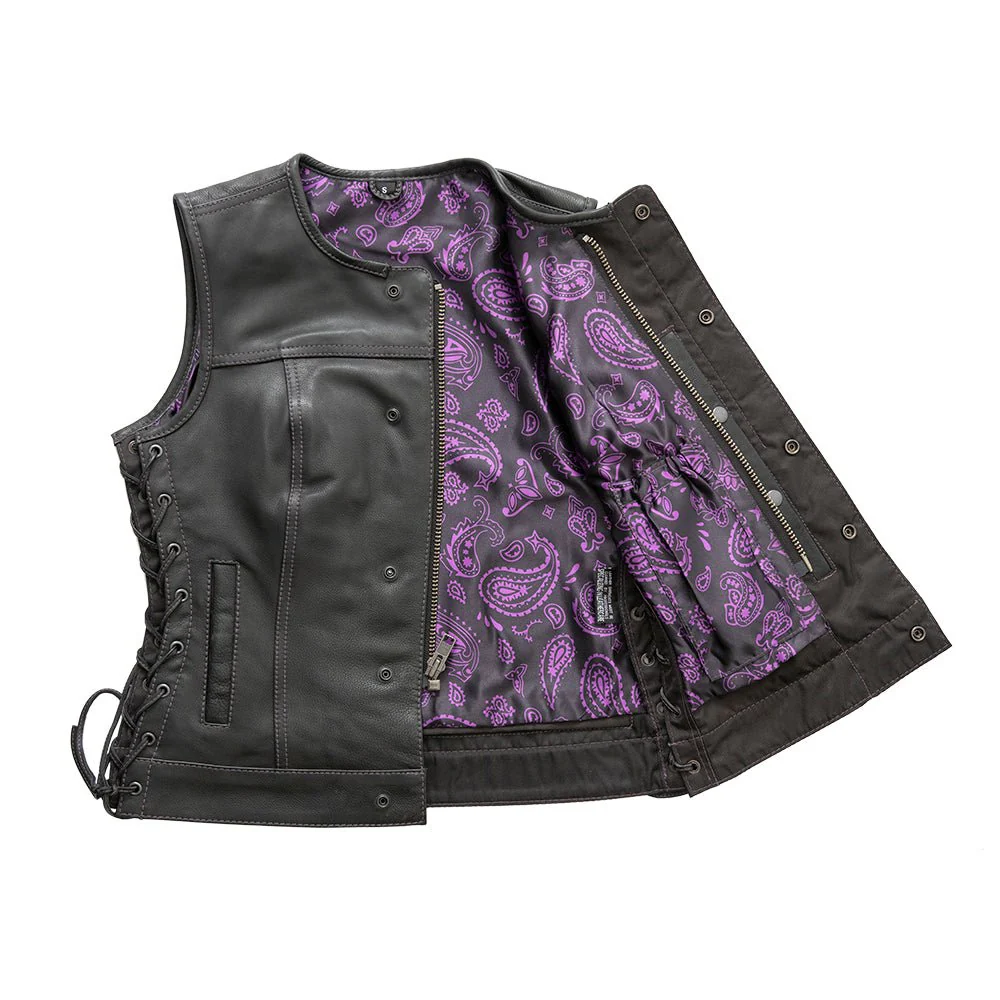 6594-the-royal-women-s-club-style-leather-vest-limited-edition-3.webp The Royal women's club-style leather vest - limited edition