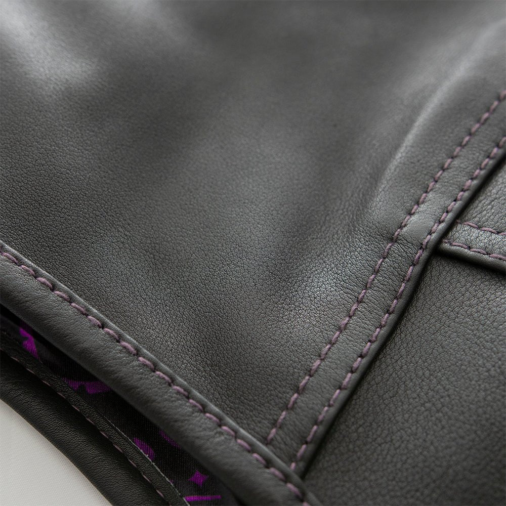 6594-the-royal-women-s-club-style-leather-vest-limited-edition-5.jpg The Royal women's club-style leather vest - limited edition