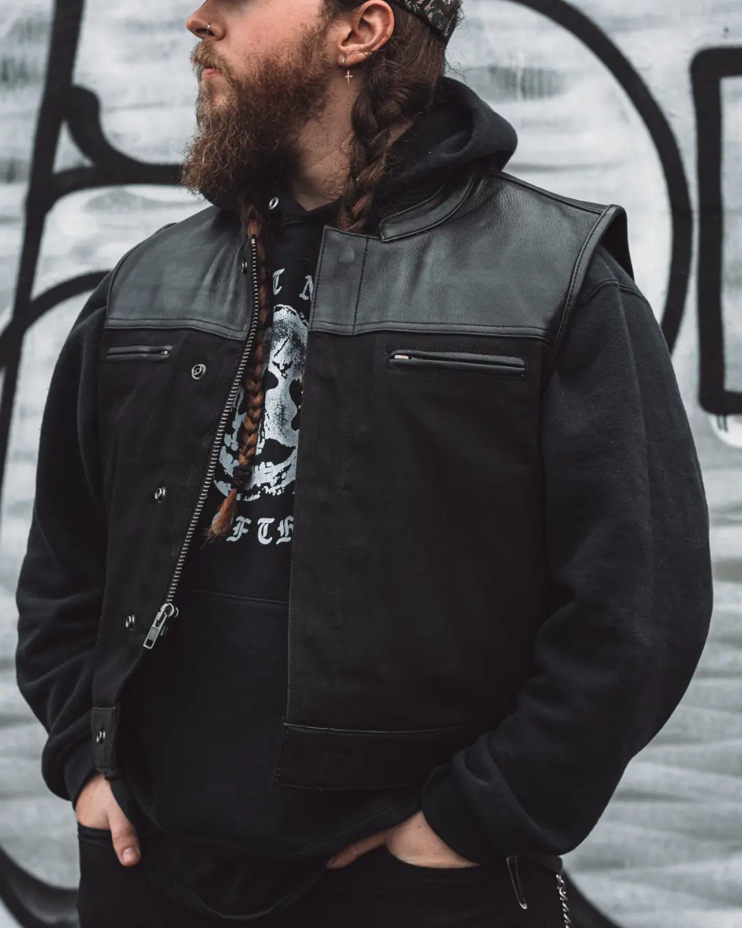 7907-lowrider-men-s-motorcycle-leather-twill-vest-7.webp Lowrider Men's Motorcycle Leather/Twill Vest